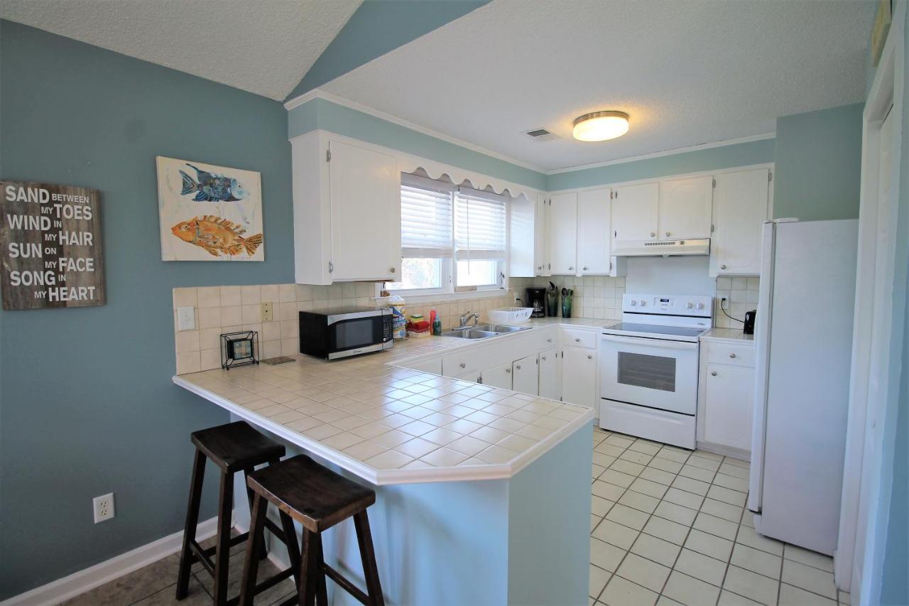 Salty Shack Unit C - Salty Shack - Dog Friendly Home - Across From The Beach - Central Location! Folly Beach Exterior foto